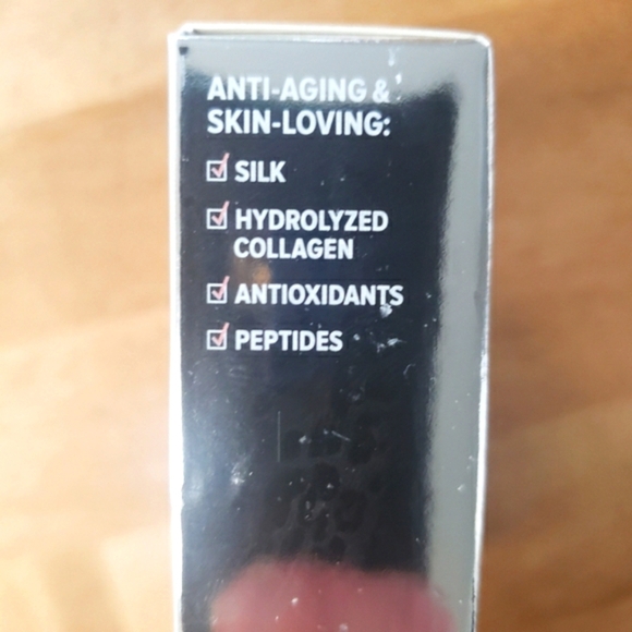 IT Cosmetics Bye Bye Pores Pressed Powder Translucent - Picture 9 of 10